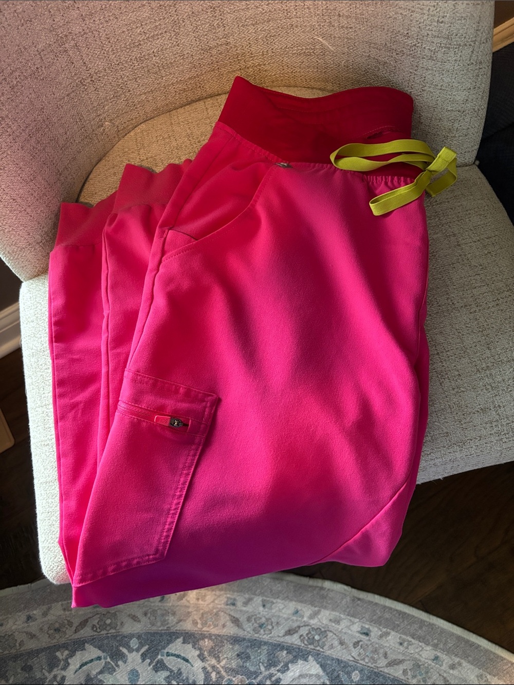 FIGS Women’s Zamora Jogger Scrubs In Shocking Pink. Size Medium